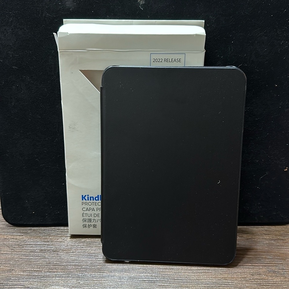 Kindle Protective Cover-black
